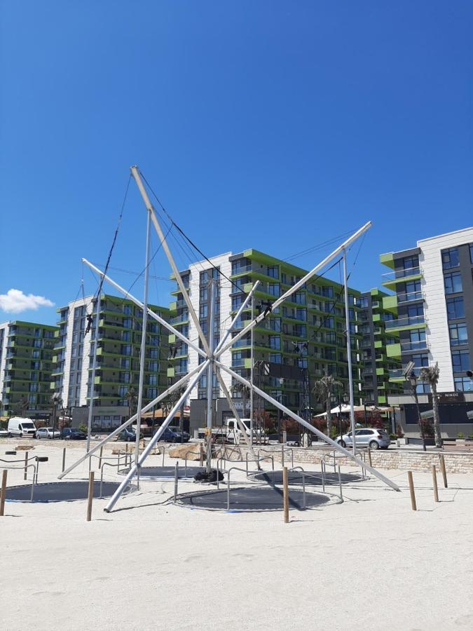 Eka Studio - Pool & Spa Beach Resort Năvodari Екстериор снимка