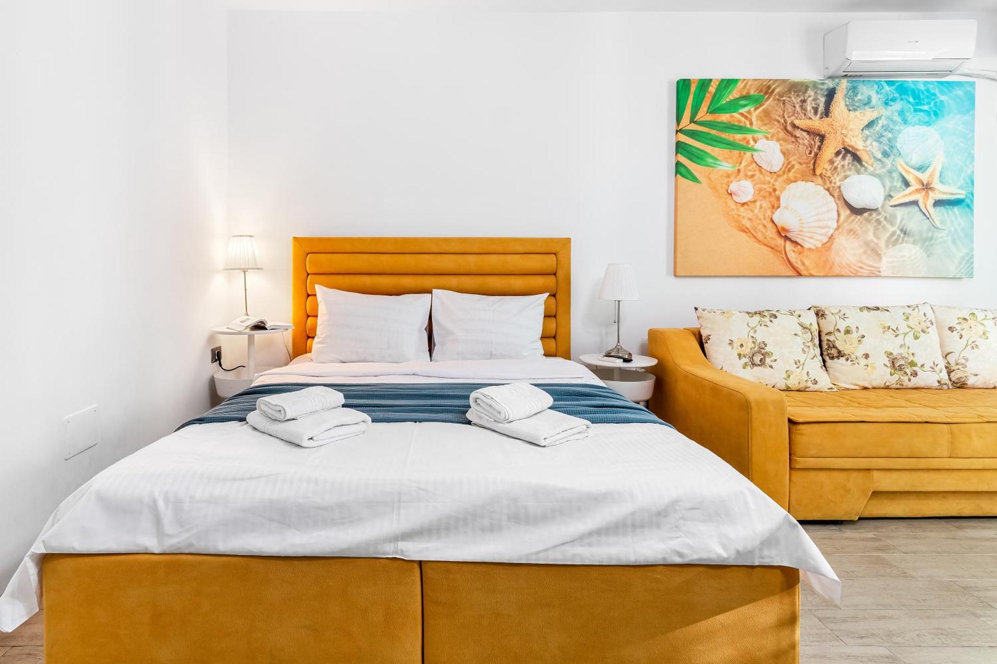 Eka Studio - Pool & Spa Beach Resort Năvodari Екстериор снимка