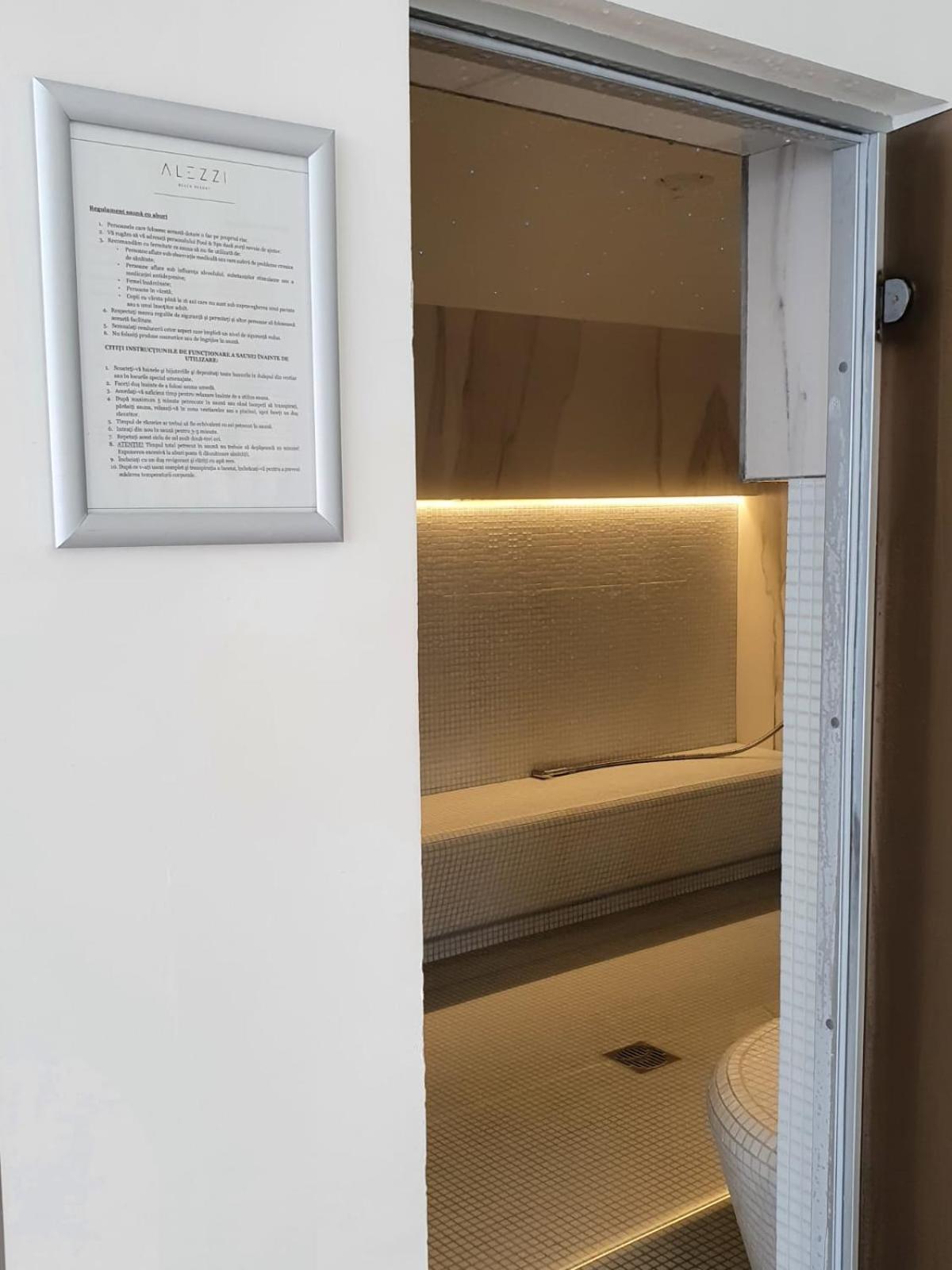Eka Studio - Pool & Spa Beach Resort Năvodari Екстериор снимка