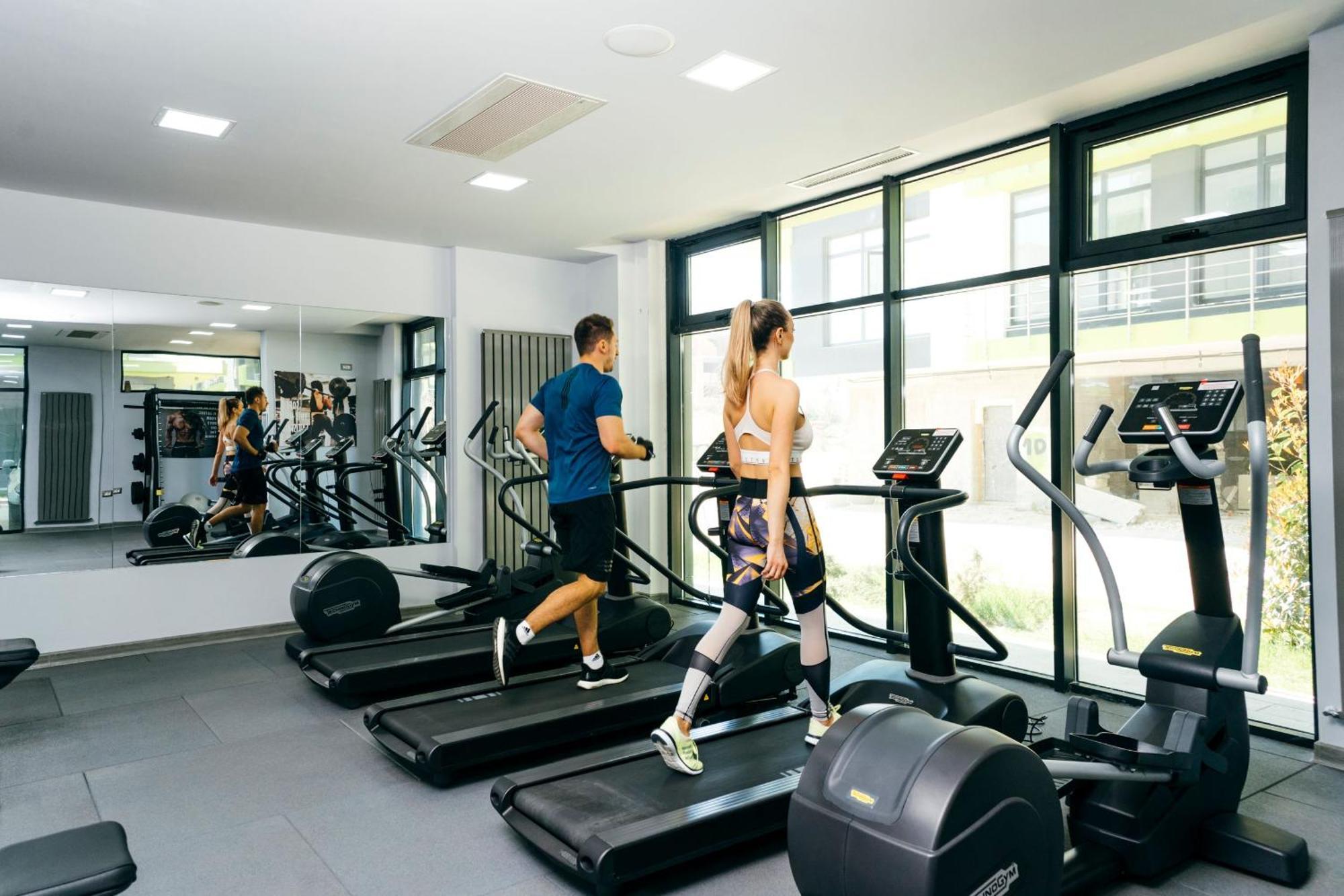 Eka Studio - Pool & Spa Beach Resort Năvodari Екстериор снимка