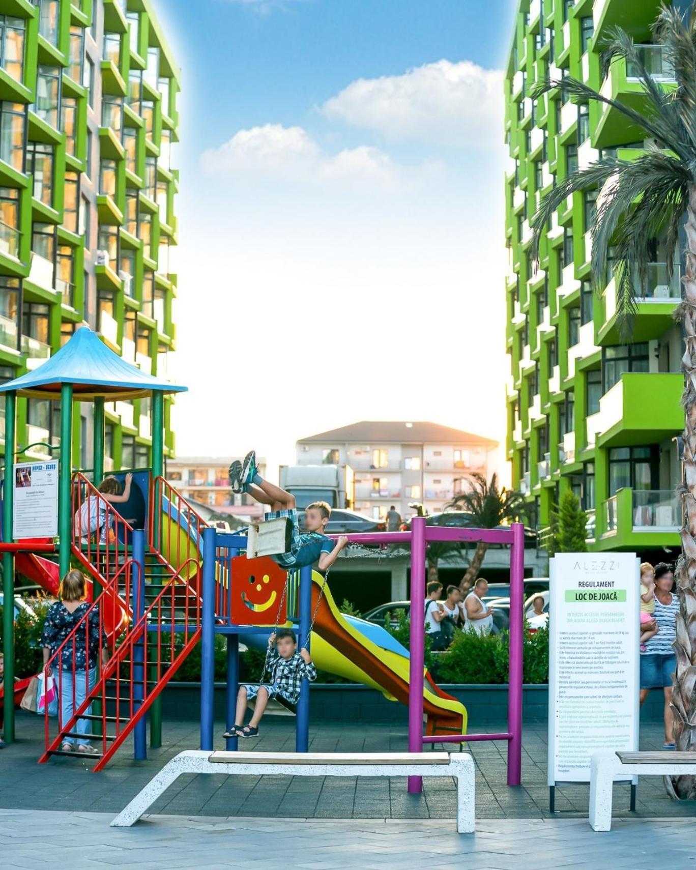 Eka Studio - Pool & Spa Beach Resort Năvodari Екстериор снимка