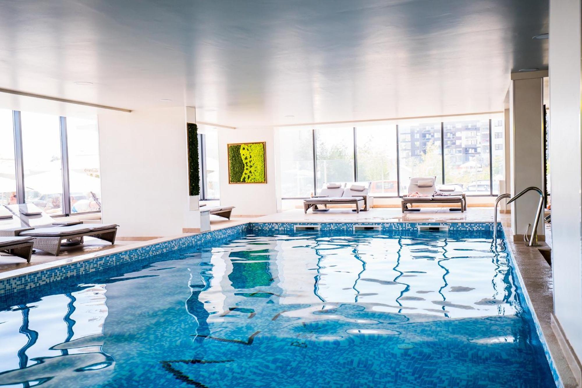 Eka Studio - Pool & Spa Beach Resort Năvodari Екстериор снимка