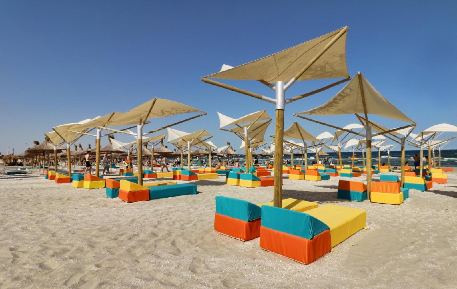Eka Studio - Pool & Spa Beach Resort Năvodari Екстериор снимка
