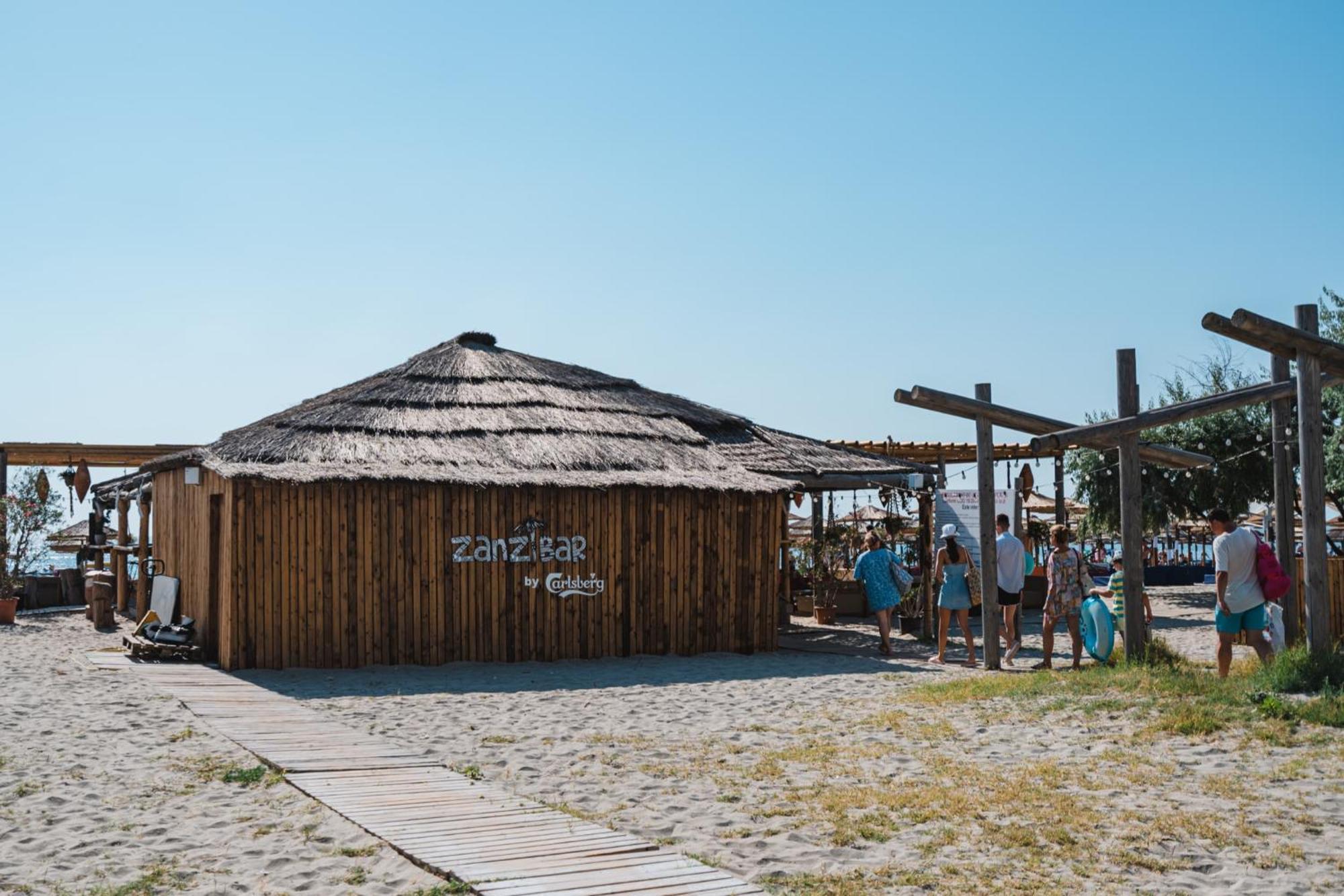 Eka Studio - Pool & Spa Beach Resort Năvodari Екстериор снимка