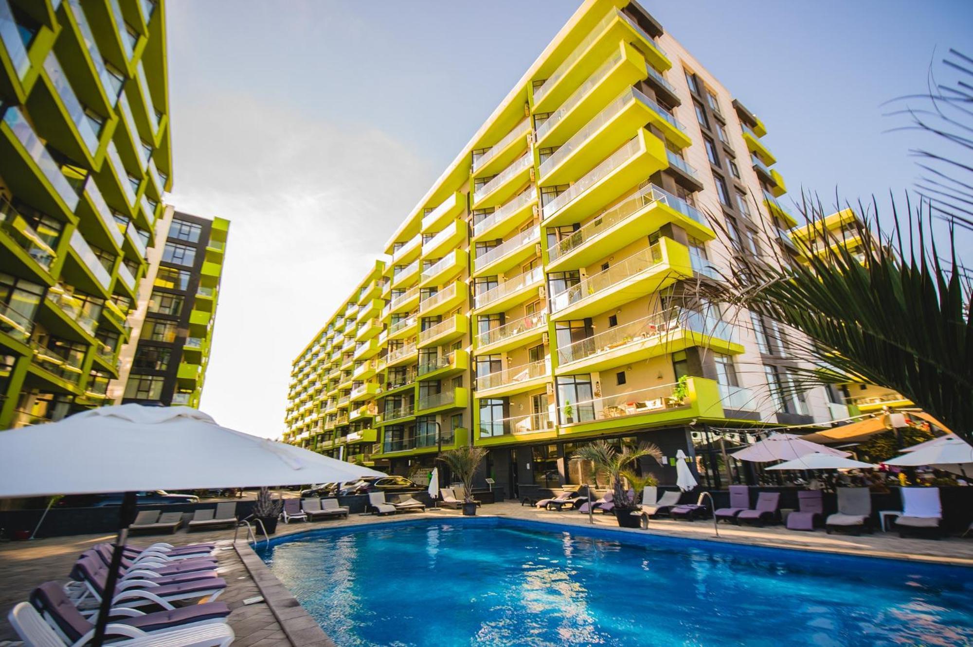 Eka Studio - Pool & Spa Beach Resort Năvodari Екстериор снимка